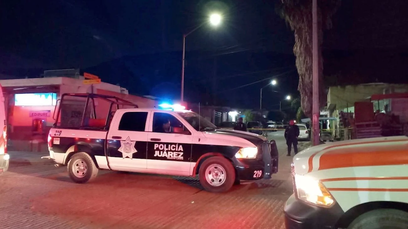 Asesinan a joven en el porche de una casa en Juárez