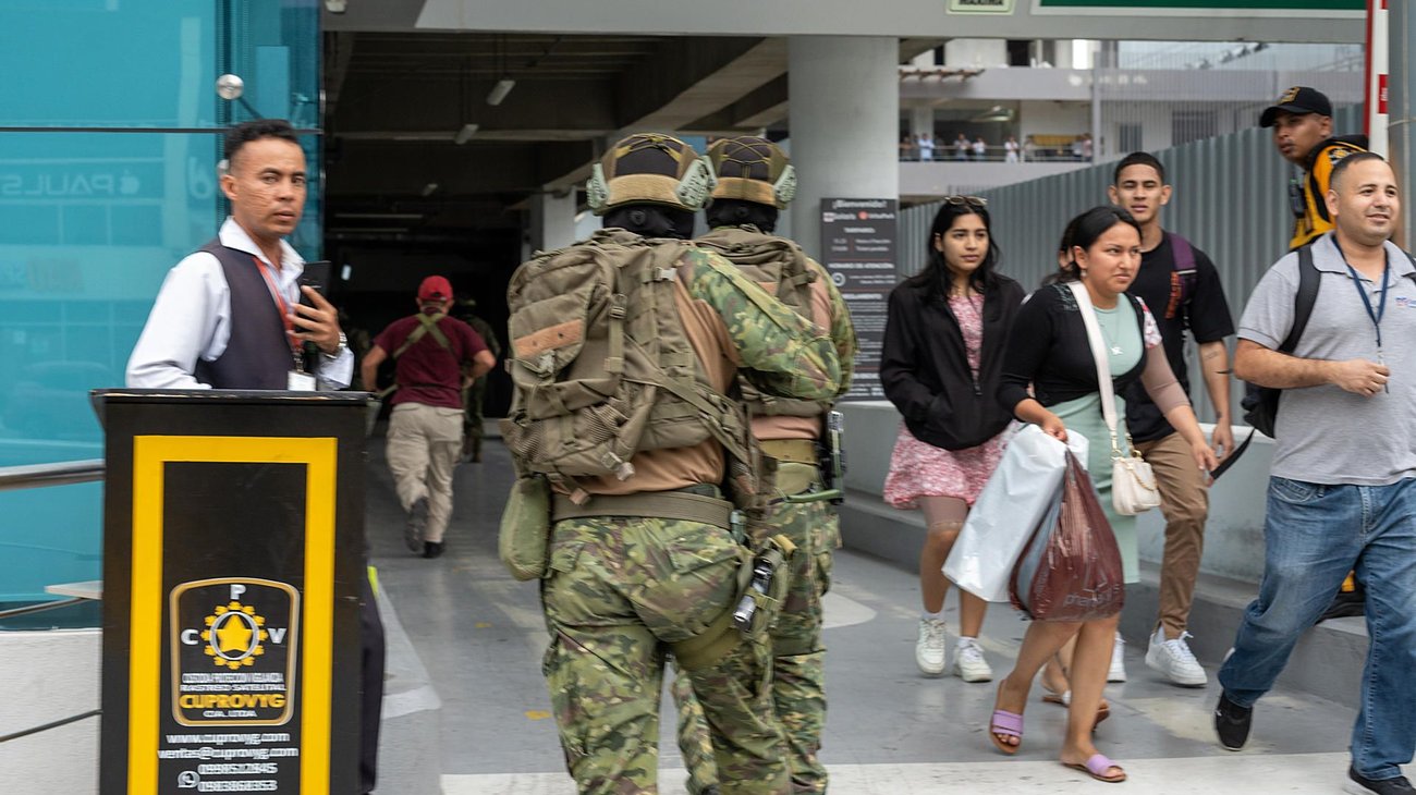 Al menos 10 personas muertas deja violencia en Ecuador