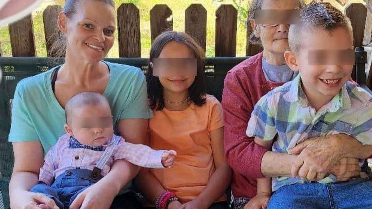 Mujer asesina a sus tres hijos y luego se quita la vida