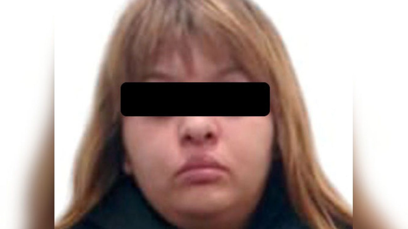 Madre ataca a su hija de 11 años con un arma punzocortante