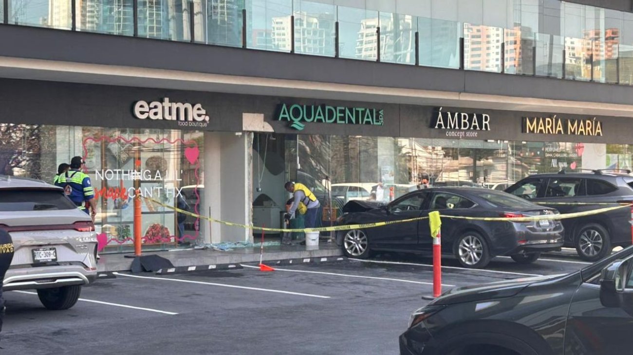 mujer_confunde_pedales_san_pedro_324ae22372