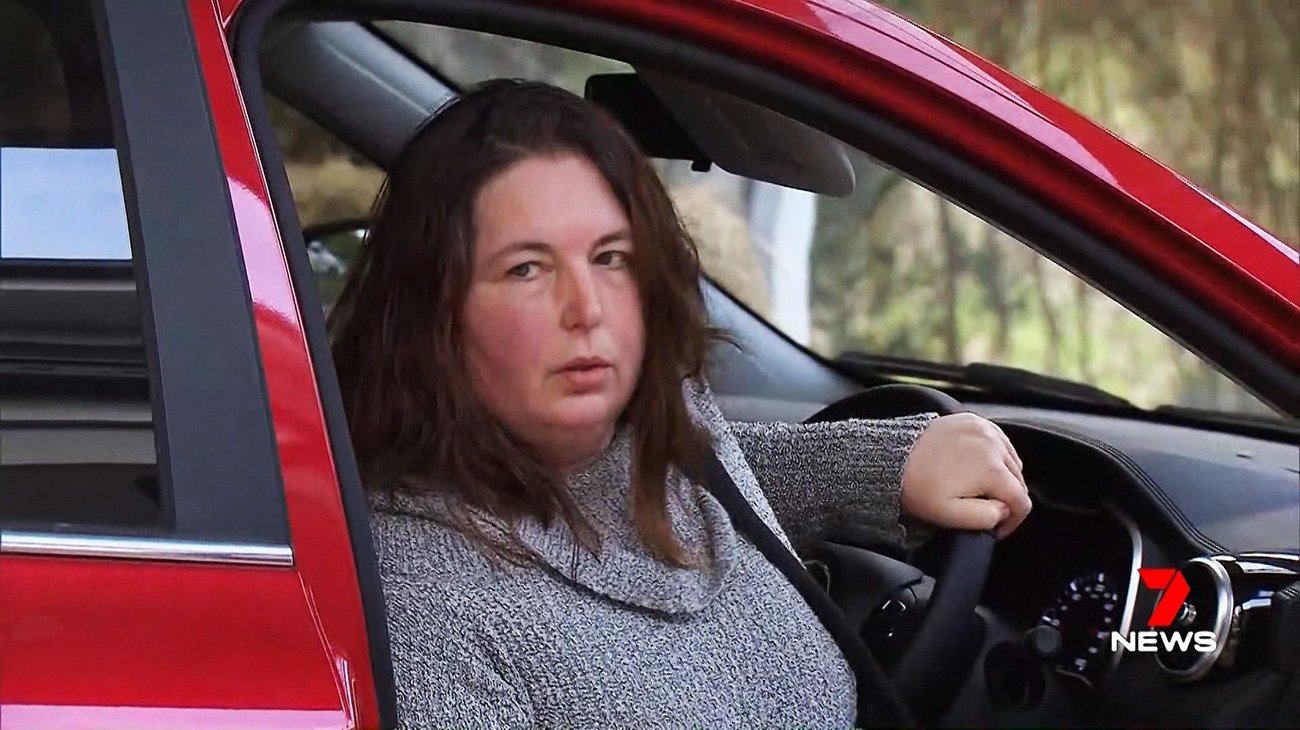 Mujer invita a cenar a ex suegros y los envenena con hongos