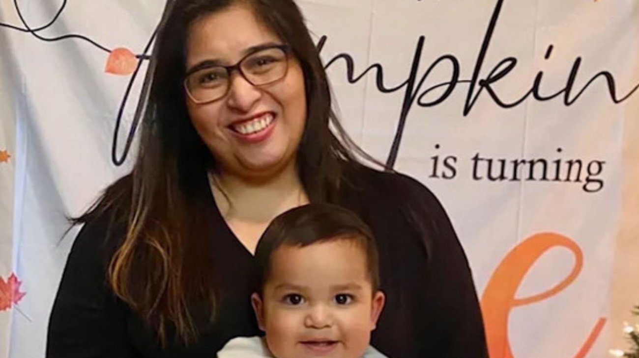 Madre muere con bebé tras salvar a sus dos hijos de incendio