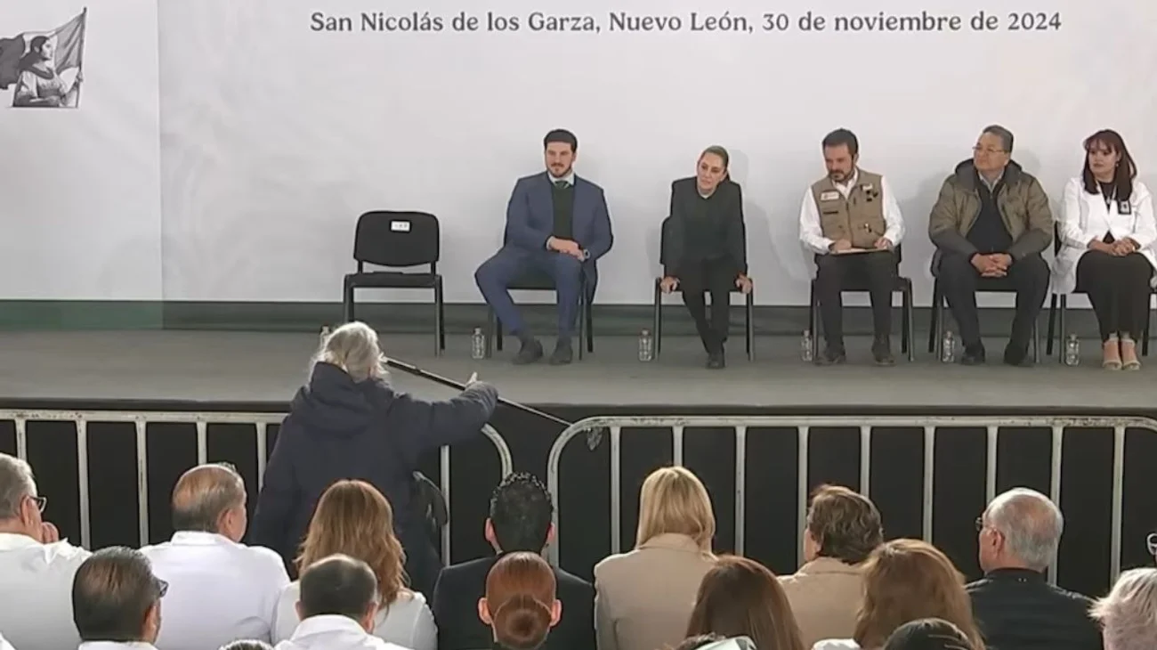 Mujer interrumpe evento de Sheinbaum y Samuel García