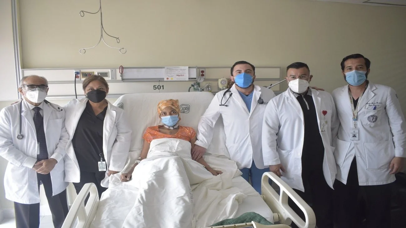 Logra IMSS trasplante a mujer con soporte de oxigeno