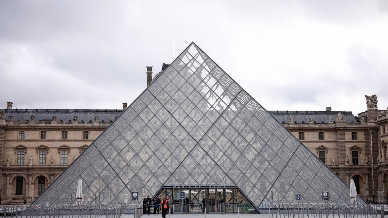 Instalará Museo del Louvre un centenar de cámaras en su perímetro