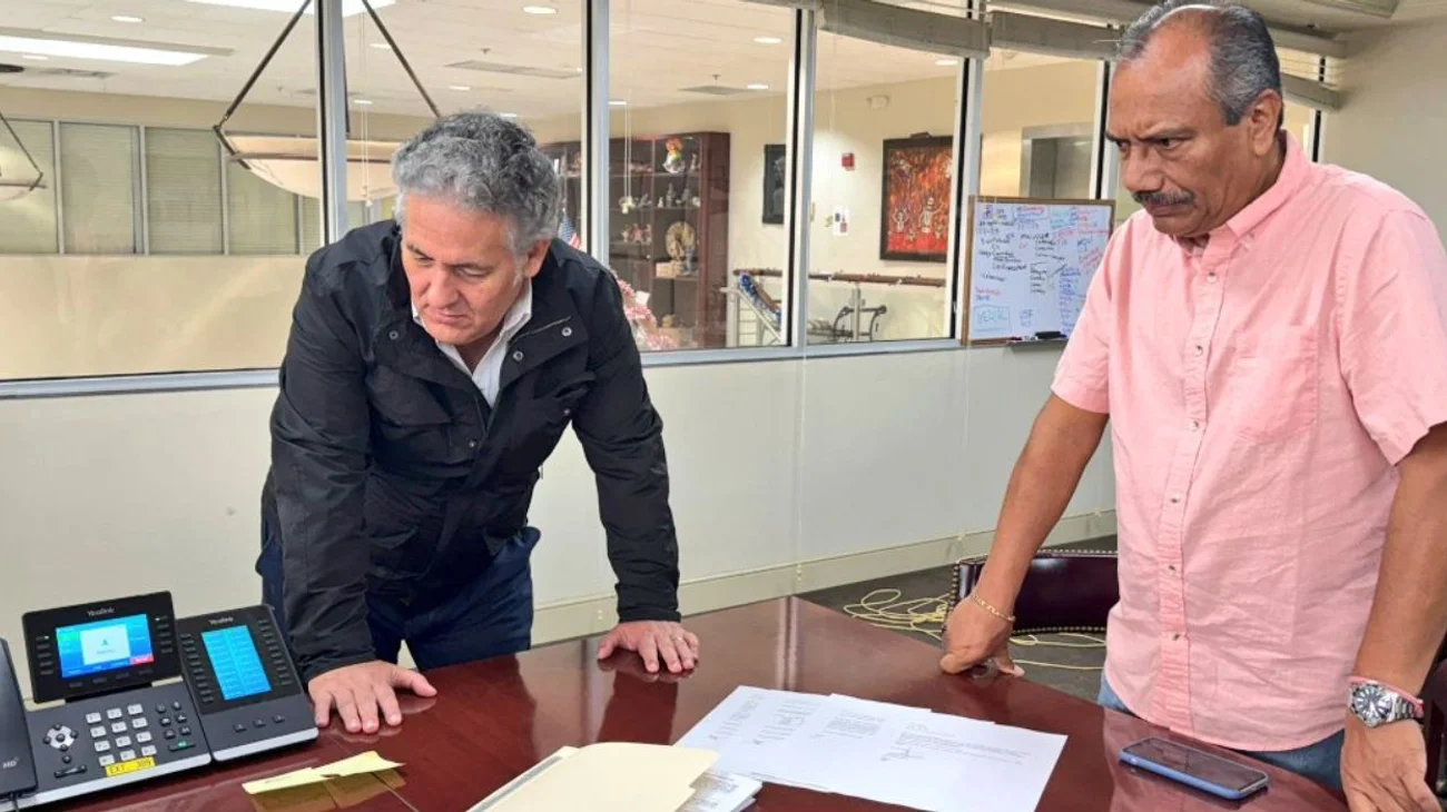 Mexicanos son detenidos y enviados a una prisión en Florida