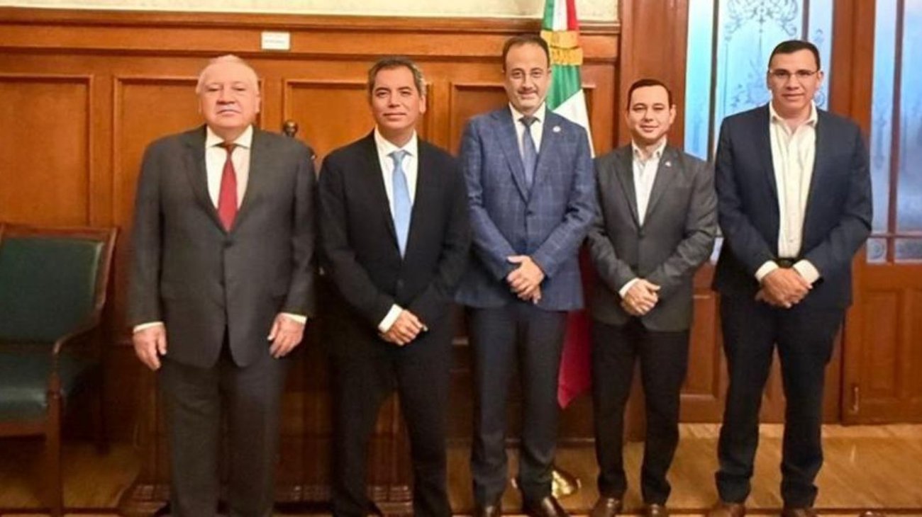 Federación y sector aduanal sellan compromiso con la Ley Aduanera