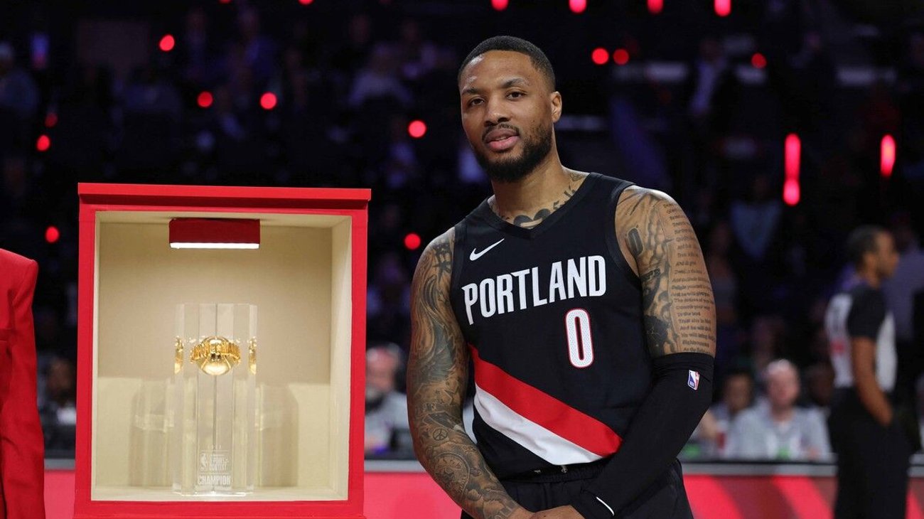 Lillard iguala récord en concurso de triples de la NBA