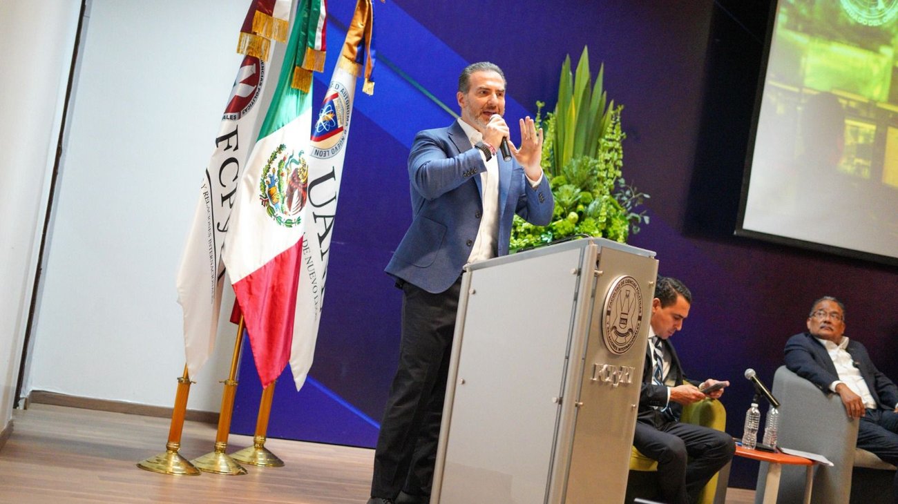 'El desafío de los alcaldes es la movilidad': Adrián de la Garza