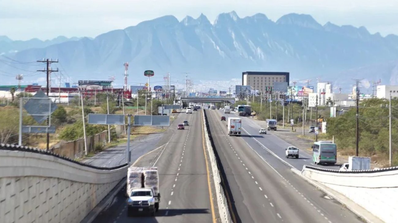 Refuerzan vigilancia en carreteras con Protección Civil
