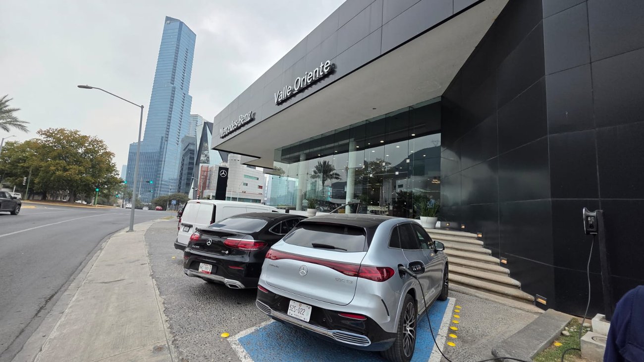 nl_mercedes_3c5504cfc0