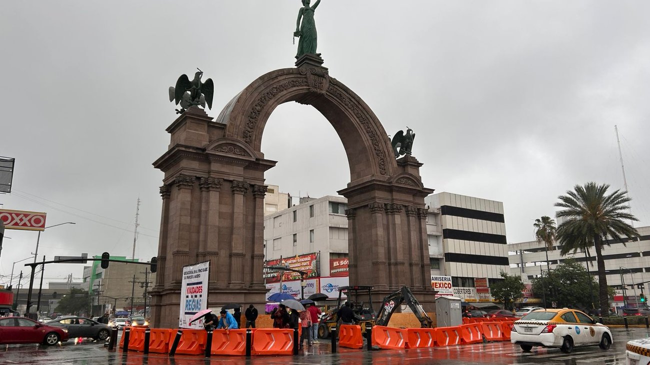 Protestan contra reapertura vehicular en Arco de la Independencia