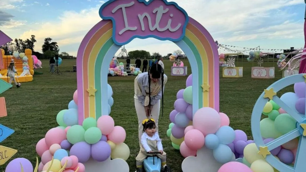 ¿Nodal estuvo presente en el cumpleaños de su hija Inti?