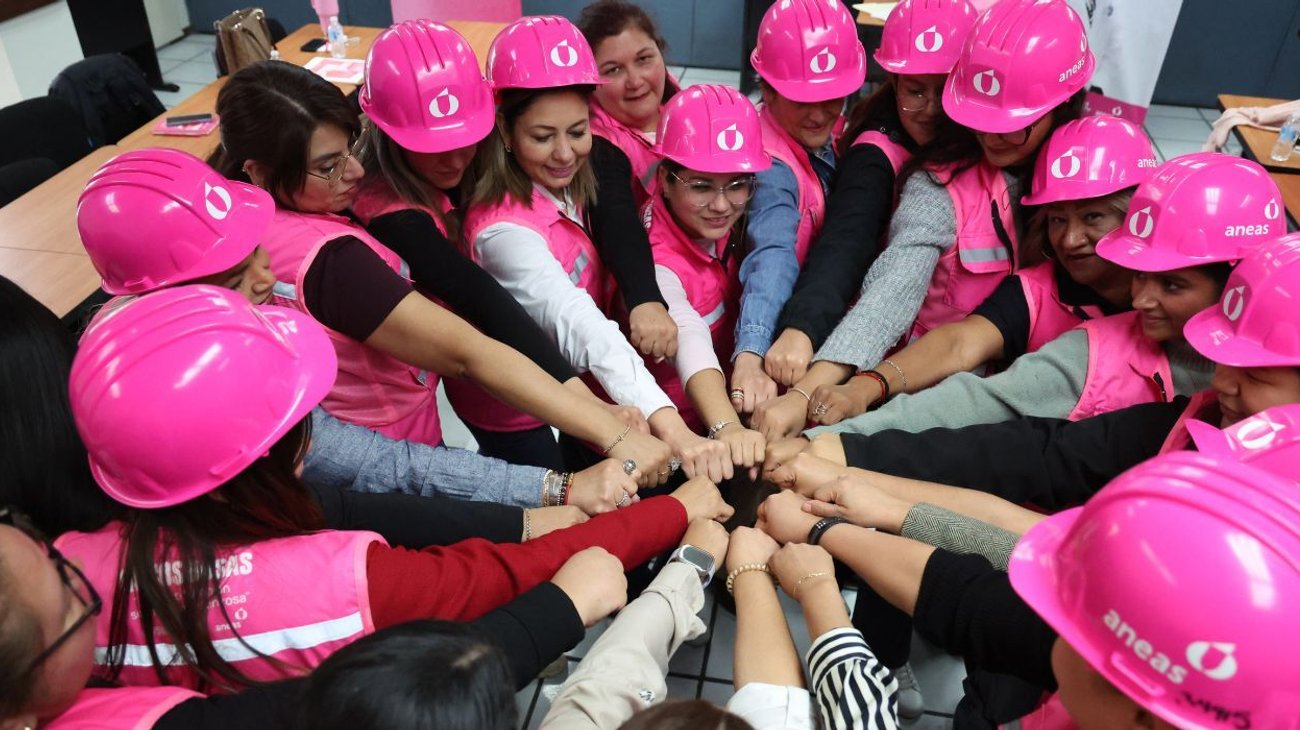 nuevo_leon_encabeza_cascos_rosas_640_mujeres_inscritas_ac9484766b