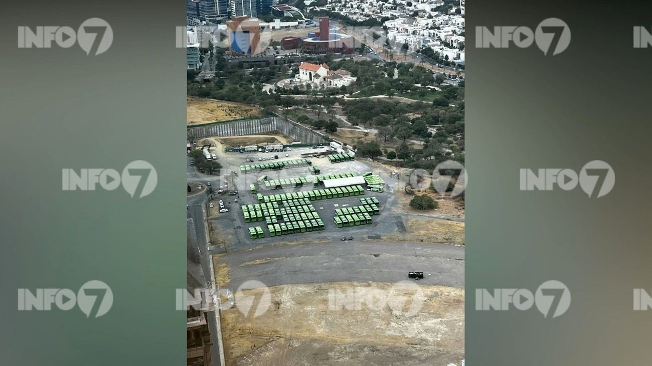 Prepara gobierno entrega de más camiones este domingo