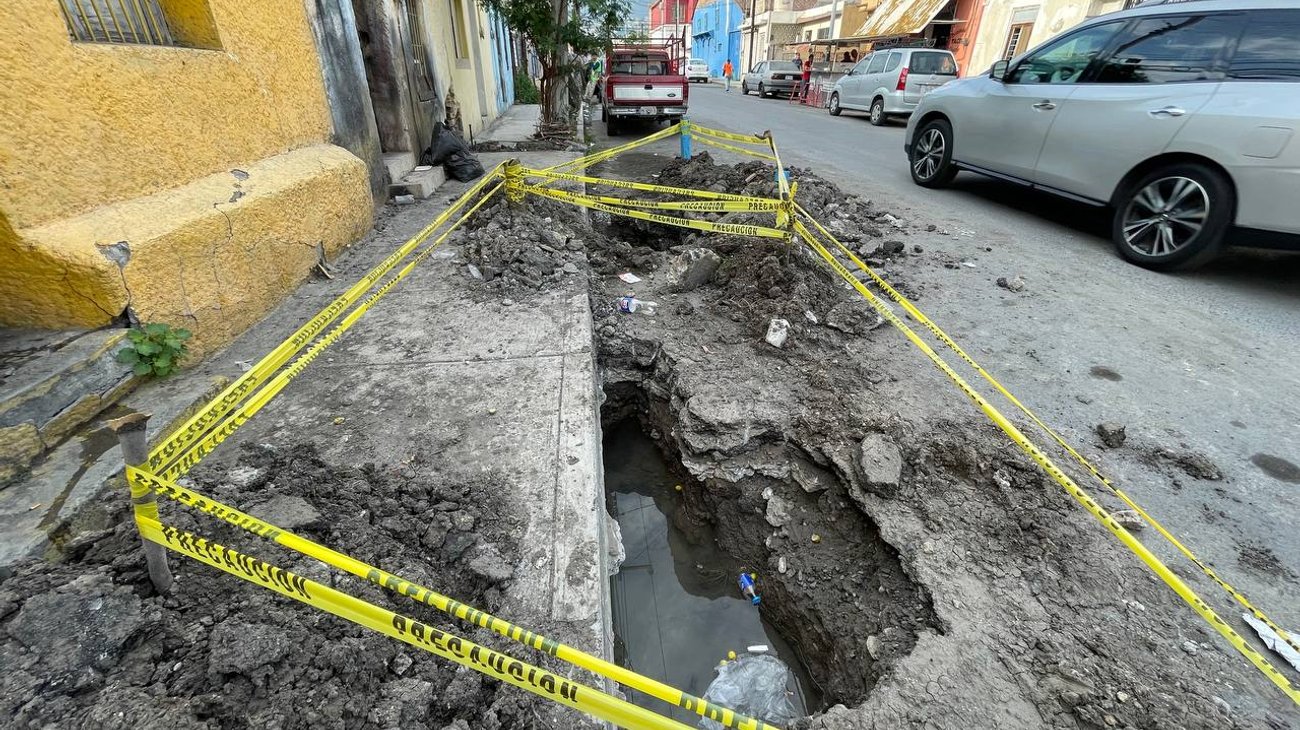 Genera mosquitos obra inconclusa de Agua y Drenaje