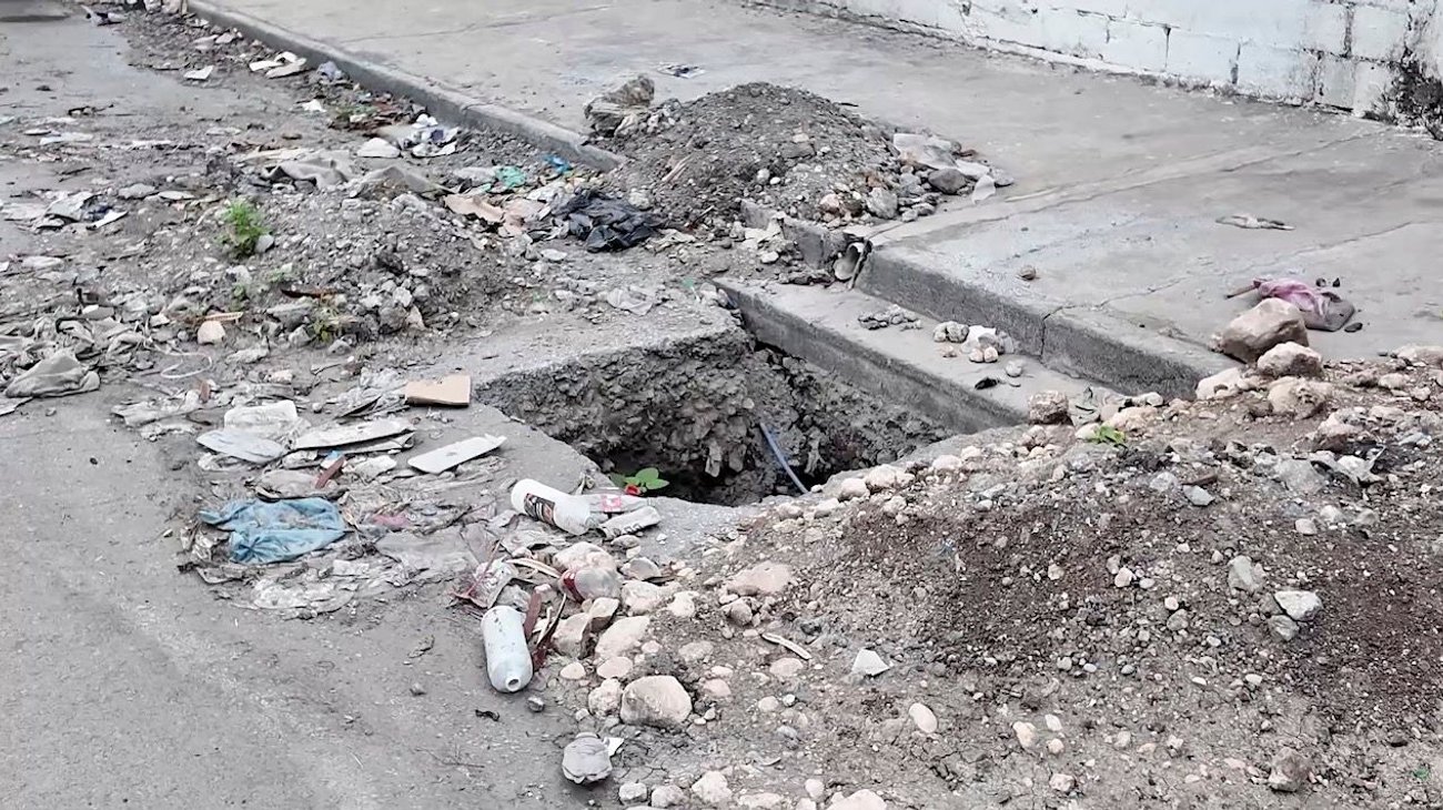 Piden vecinos apoyo por obras inconclusas de Agua y Drenaje