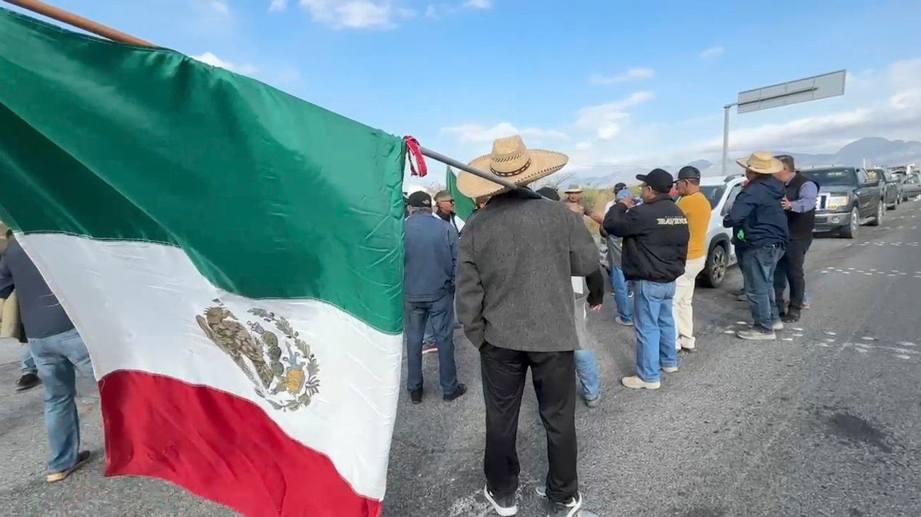 Protesta obliga al gobierno a acelerar venta de AHMSA: obreros