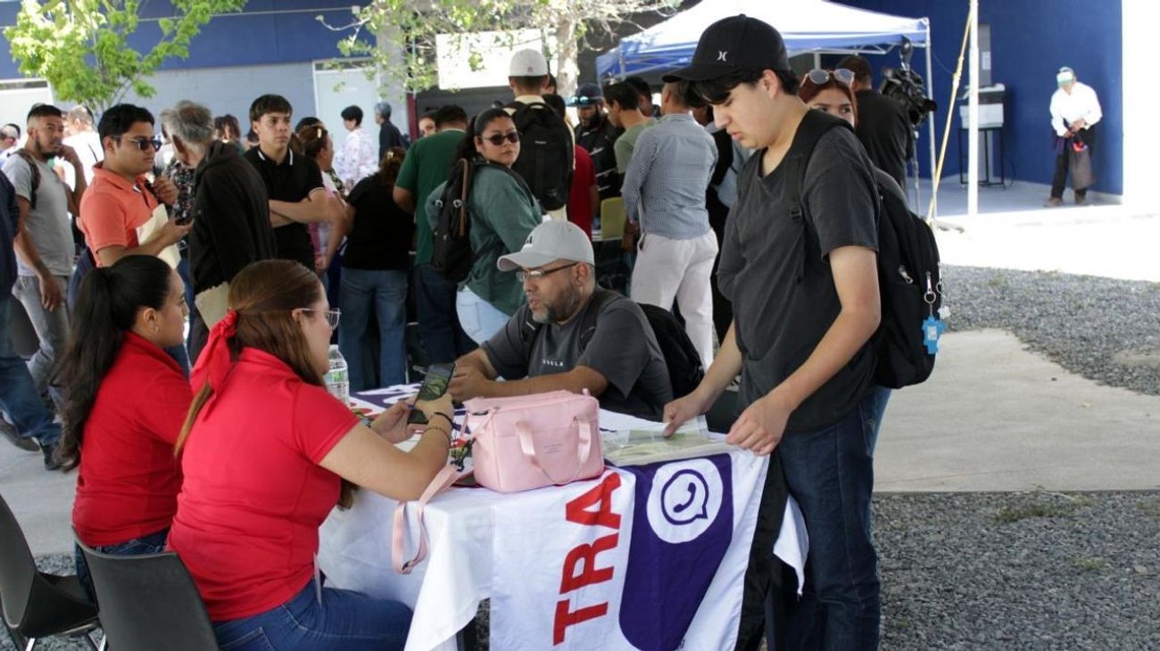 Abren más de 4 mil vacantes en feria de empleo para zona sureste