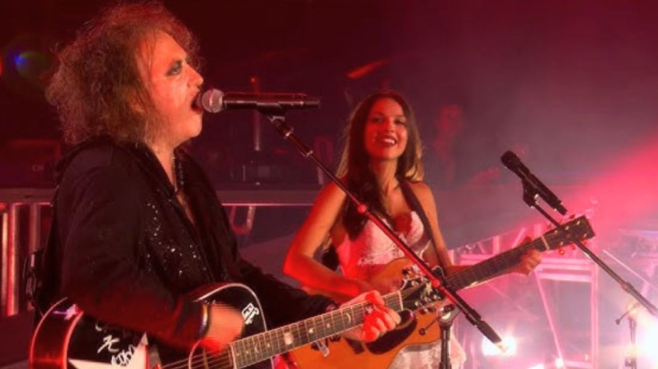 Sorpresivo dueto de Olivia Rodrigo junto a Robert Smith