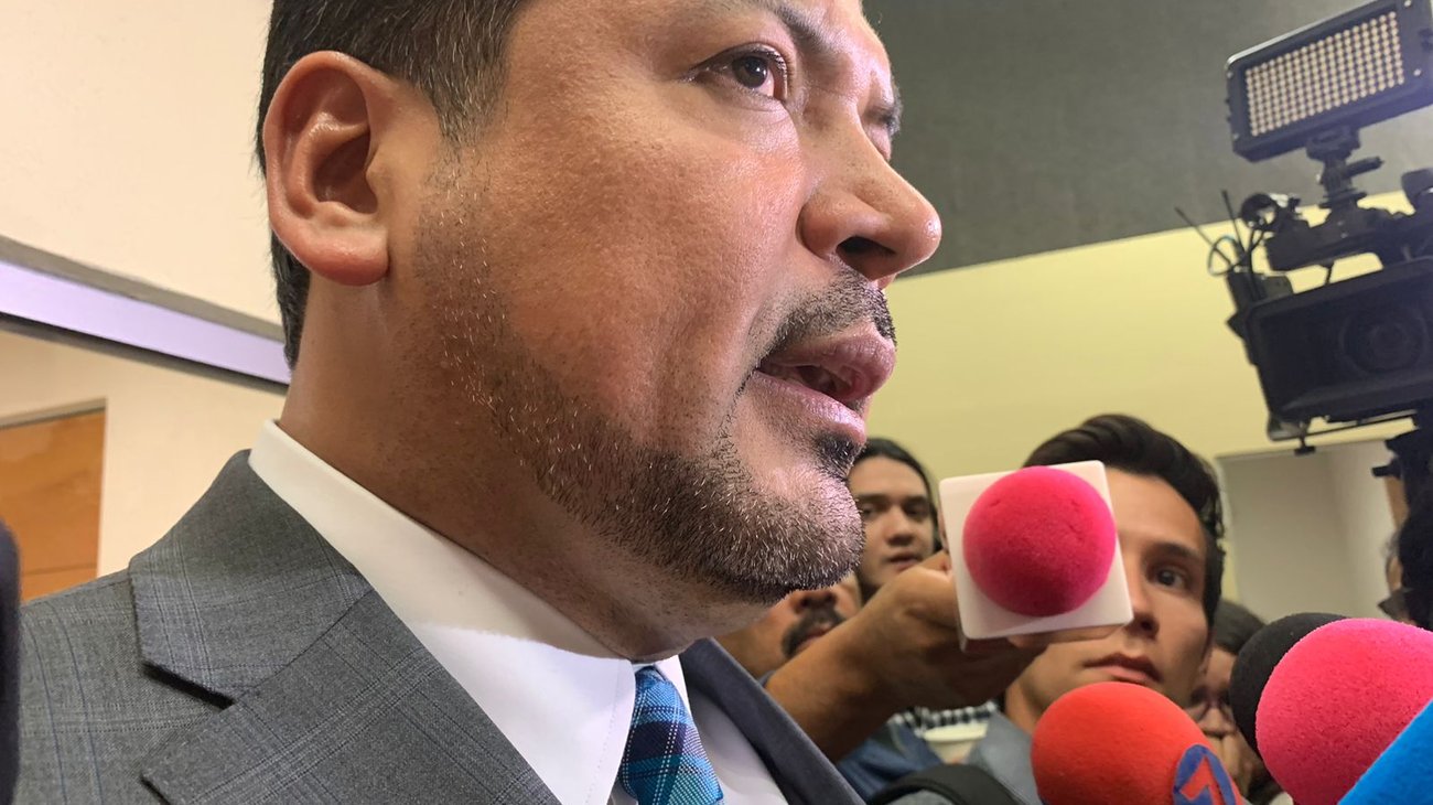 Orozco desea volver a Fiscalía; asegura que no depende de él