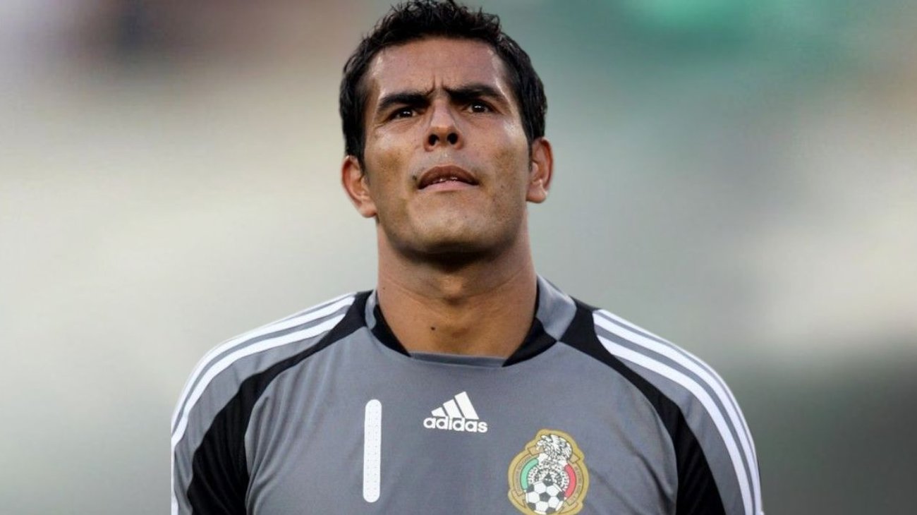 ¿Quién reemplazará a Malagón en la portería de México?