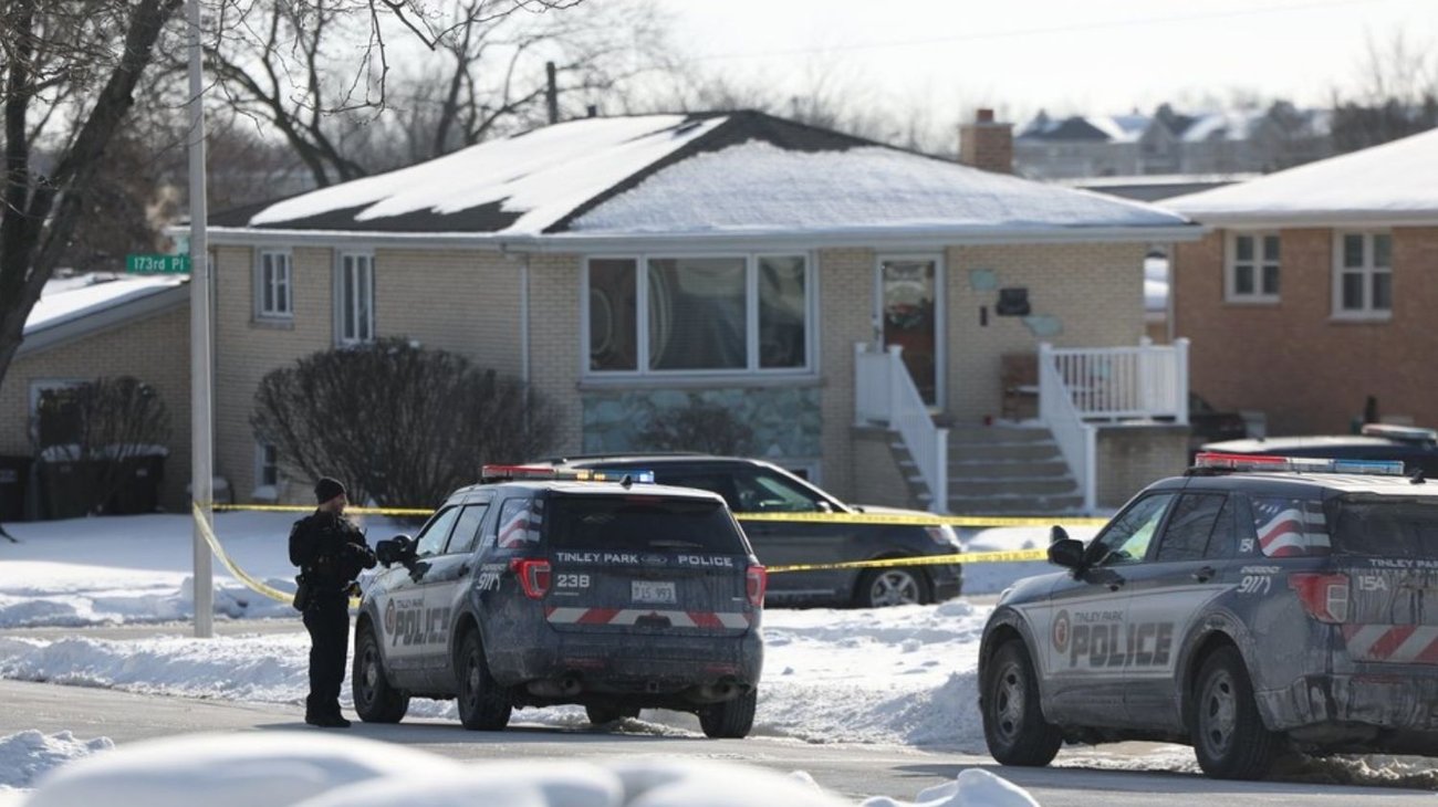 Hombre asesina a su esposa y a sus tres hijas en Chicago