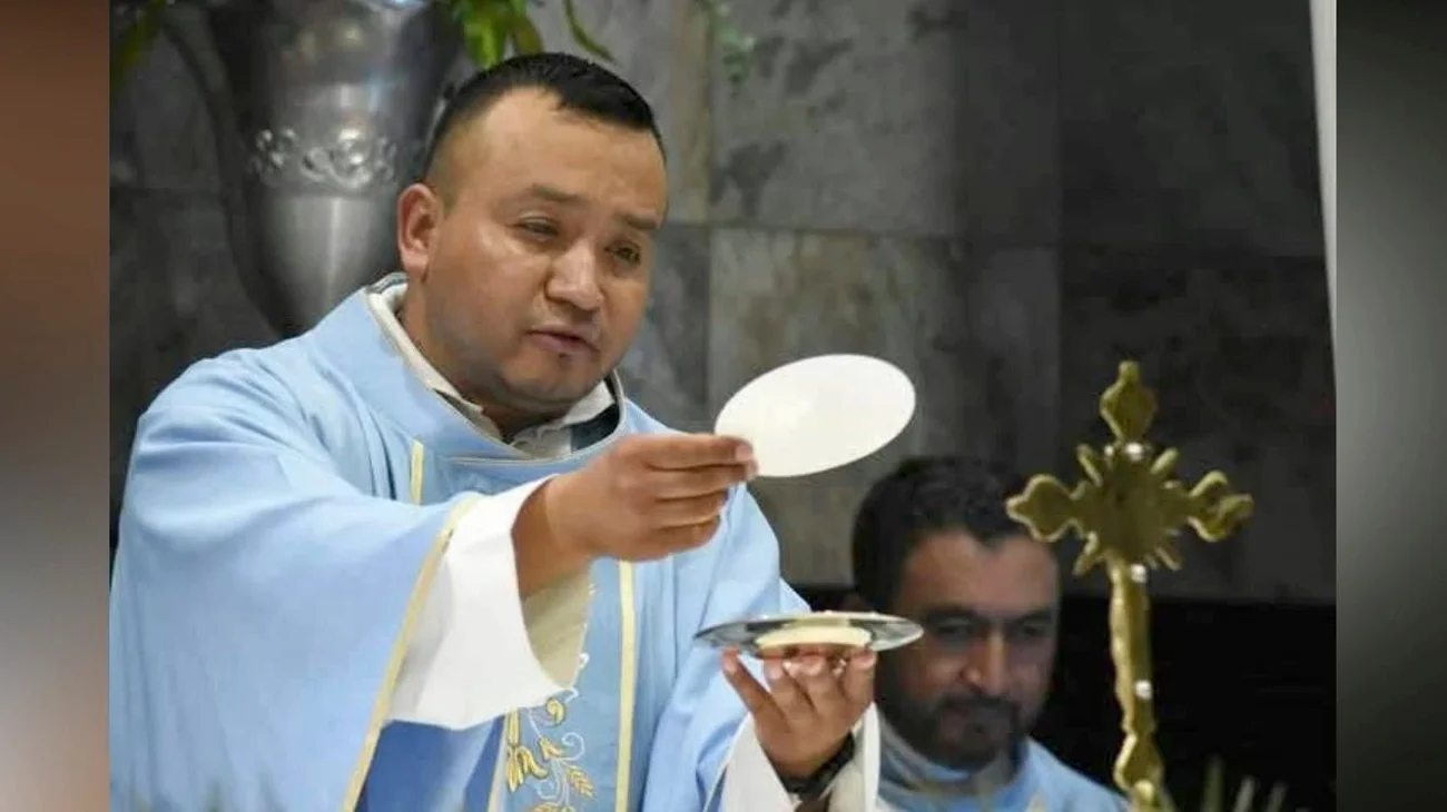 Programan nueva cirugía para el Padre Felipe Martínez