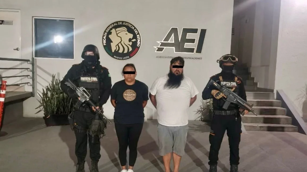Capturan a pareja con más de 60 mil pesos y droga en Cadereyta