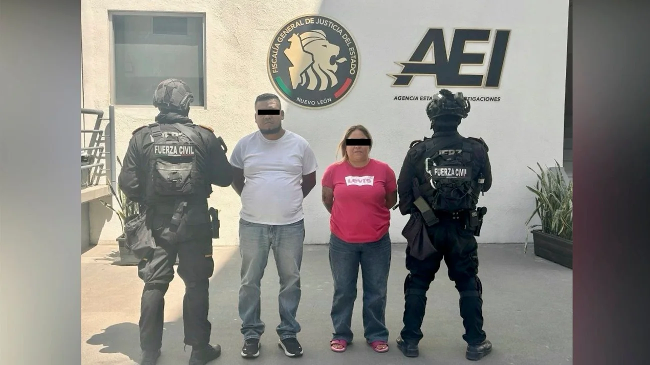 Detienen a pareja con más de 100 dosis de droga en Escobedo