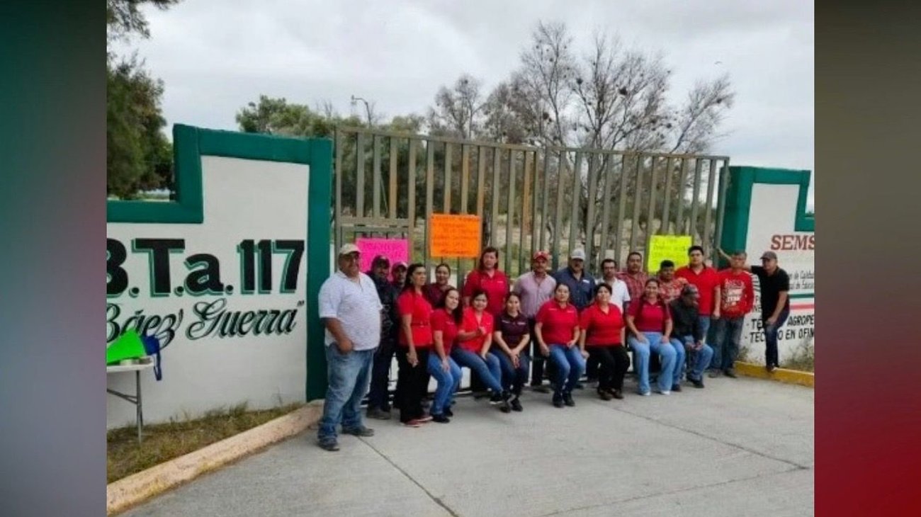 Realiza personal paro de labores en el CBTA 117 de Tula