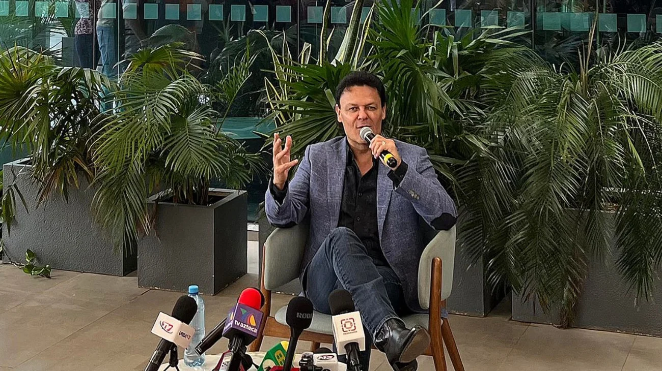 Pedro Fernández anuncia su gira 'Ave Fénix Tour'