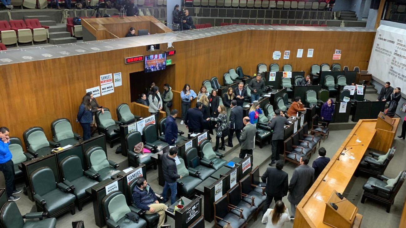 Continúa la pelea en Congreso por interinato de Nuevo León