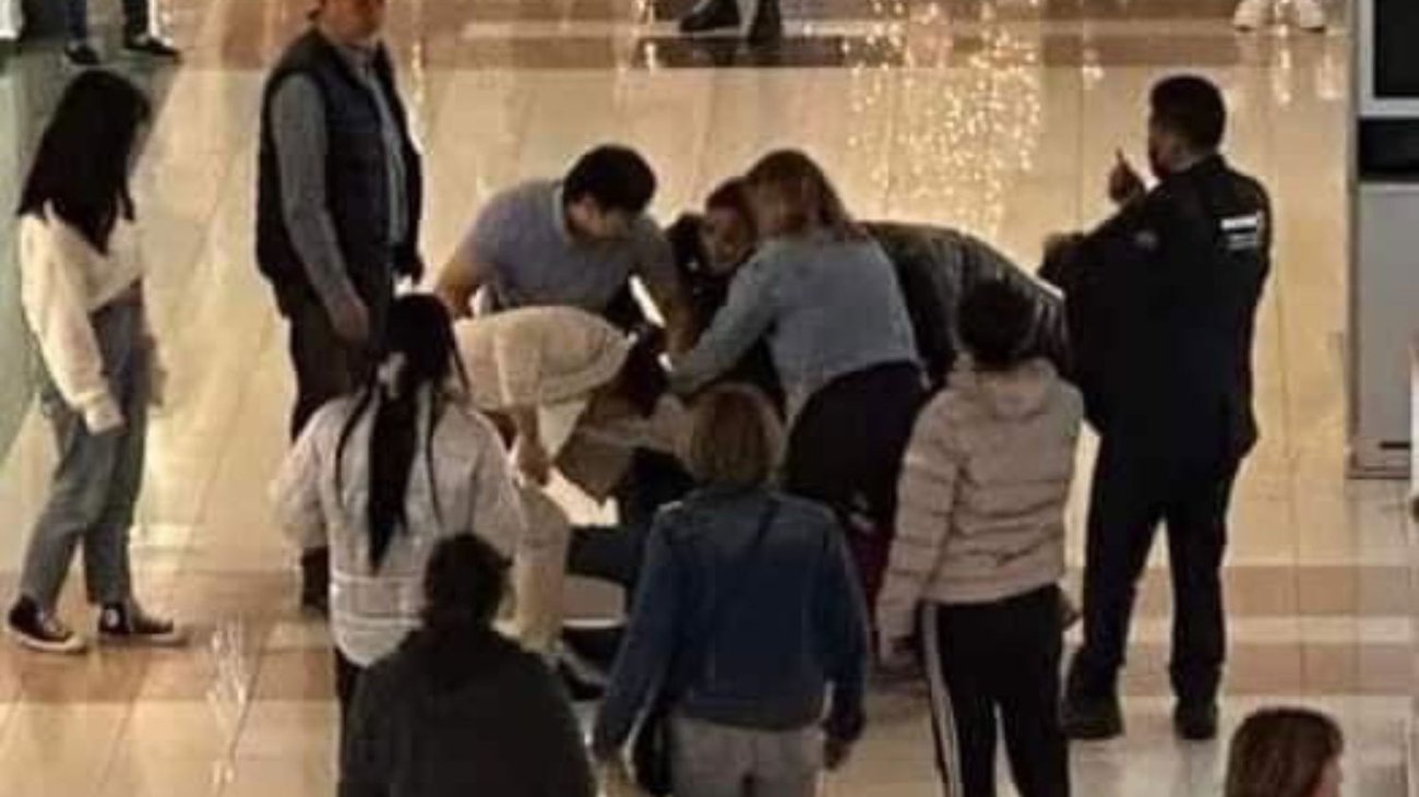 Pelea en centro comercial no fue por infidelidad. Esto pasó