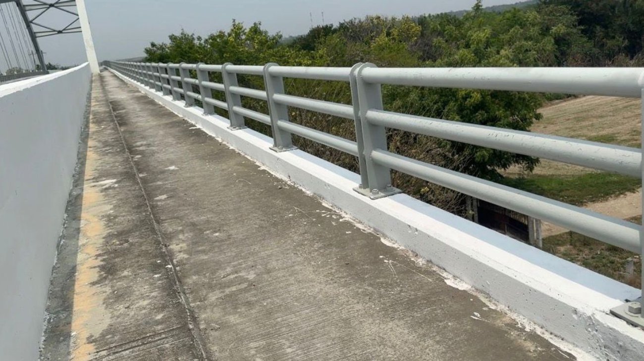 Puente Magiscatzin se vuelve peligroso por cruce peatonal 