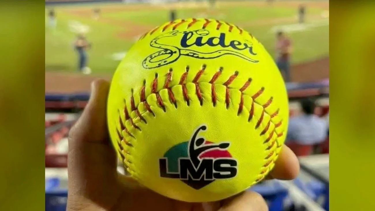 Juegan la Serie de la Reina con pelota fabricada en Ramos Arizpe