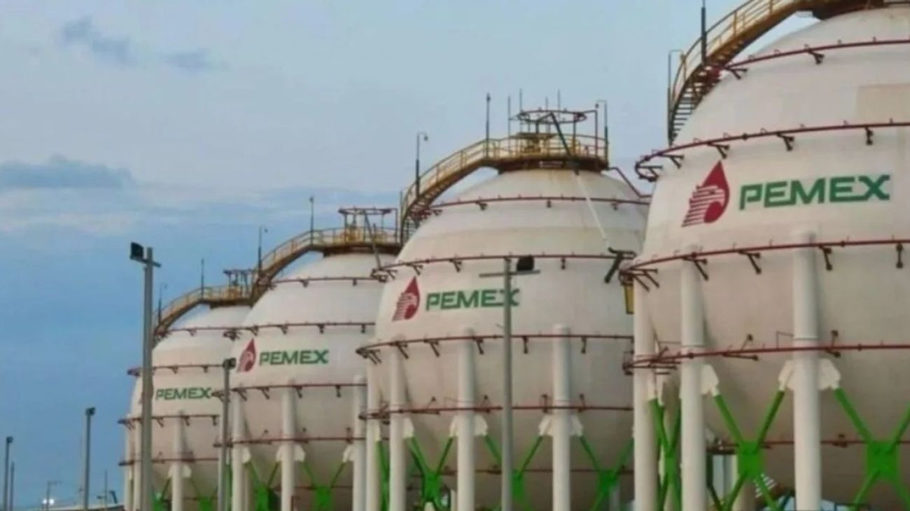 Niega Pemex desabasto de gasolina y presume alza en producción