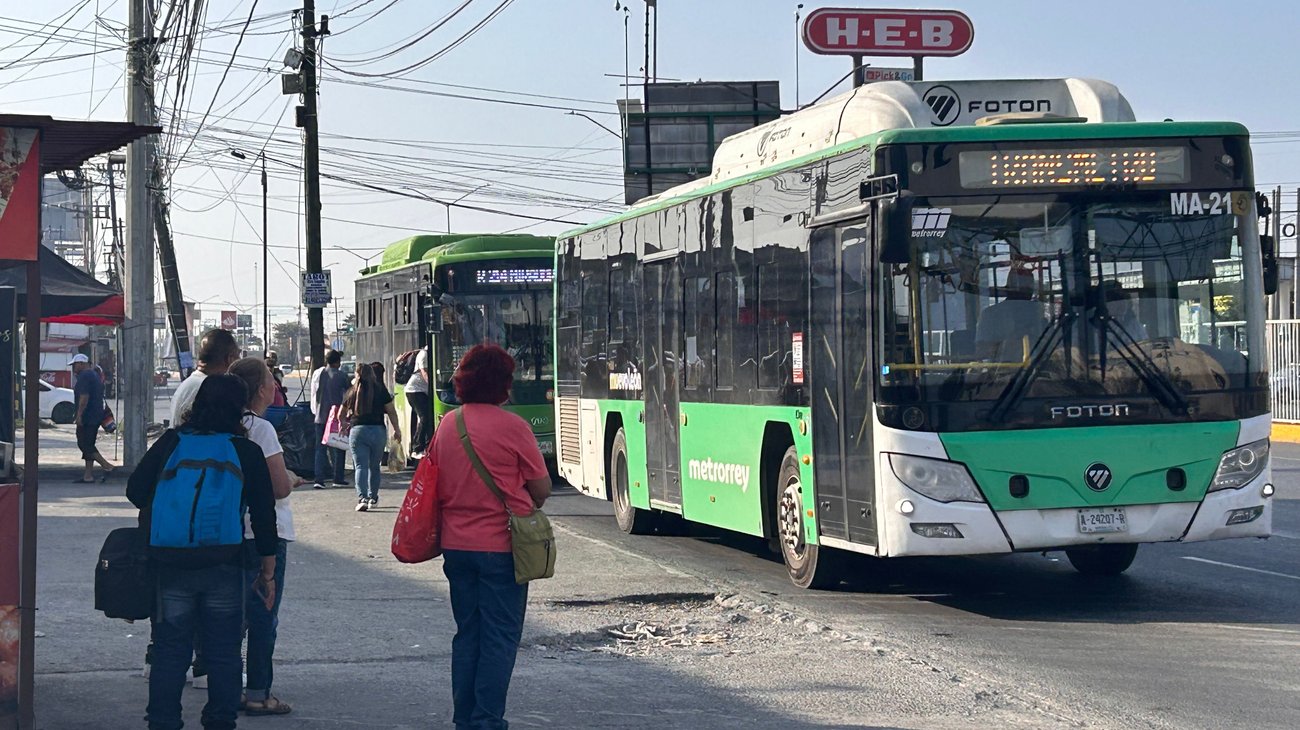 Pese a jornada navideña se registra alta demanda de camiones
