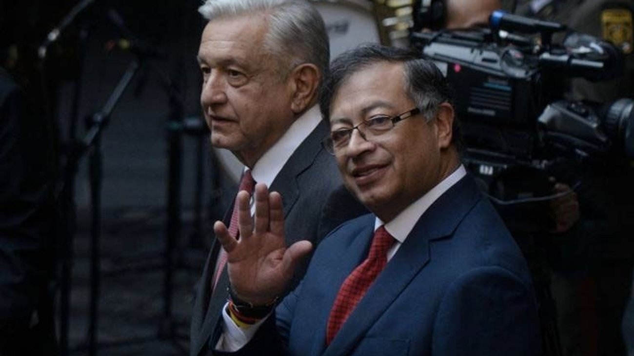 López Obrador llega a Colombia para reunirse con Petro