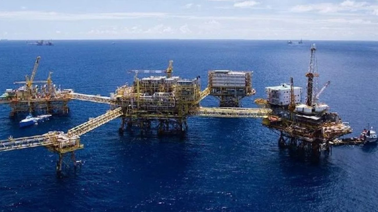 petroleo_robota_gana_arranque_jornada_859330003a