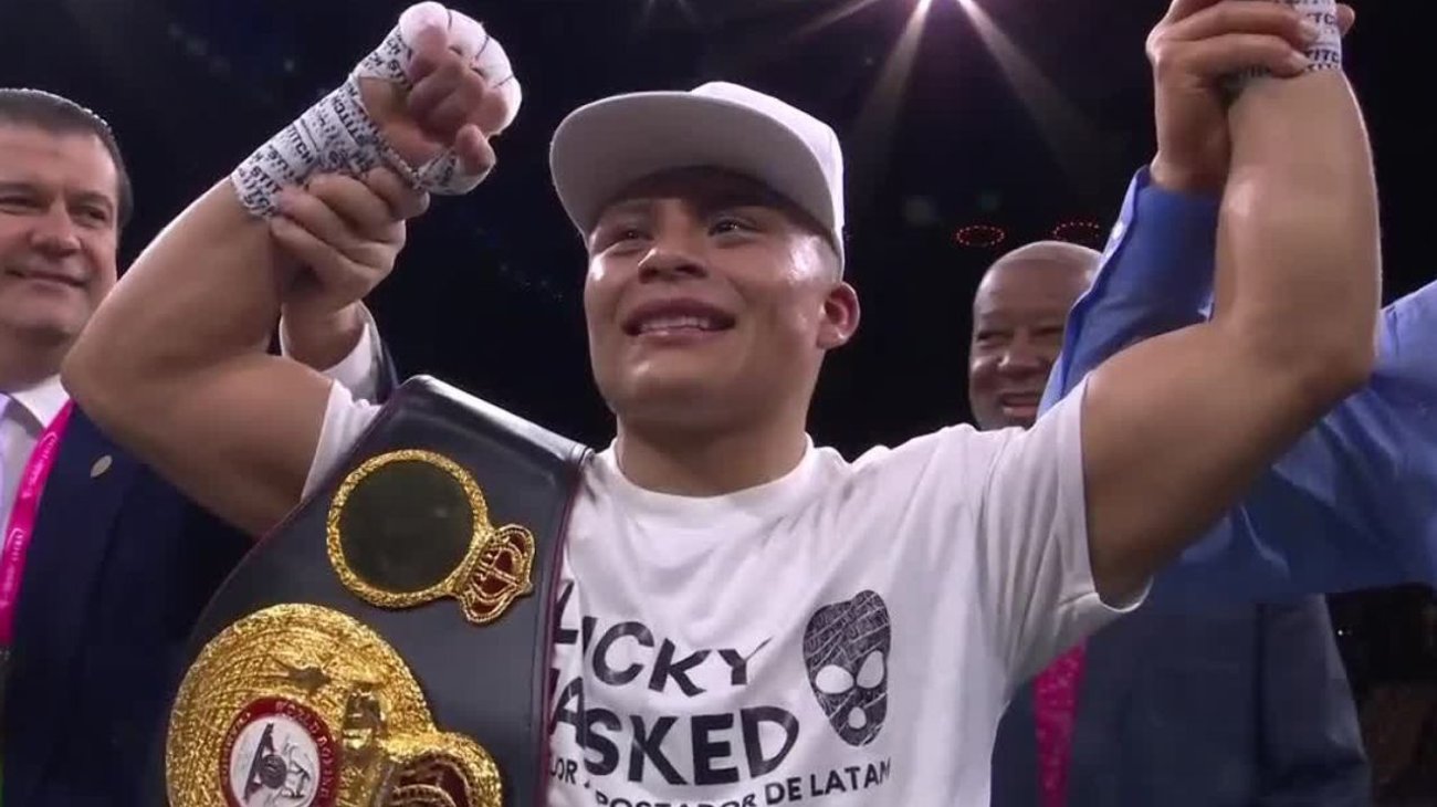 'Pitbull' Cruz se convierte en campeón mundial superligero