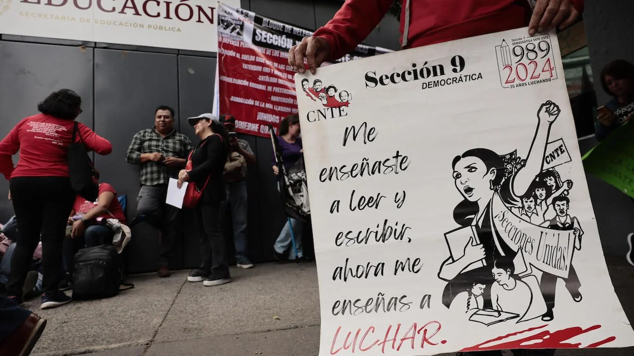 Espera Sheinbaum fin de "plantón" de maestros antes de elección