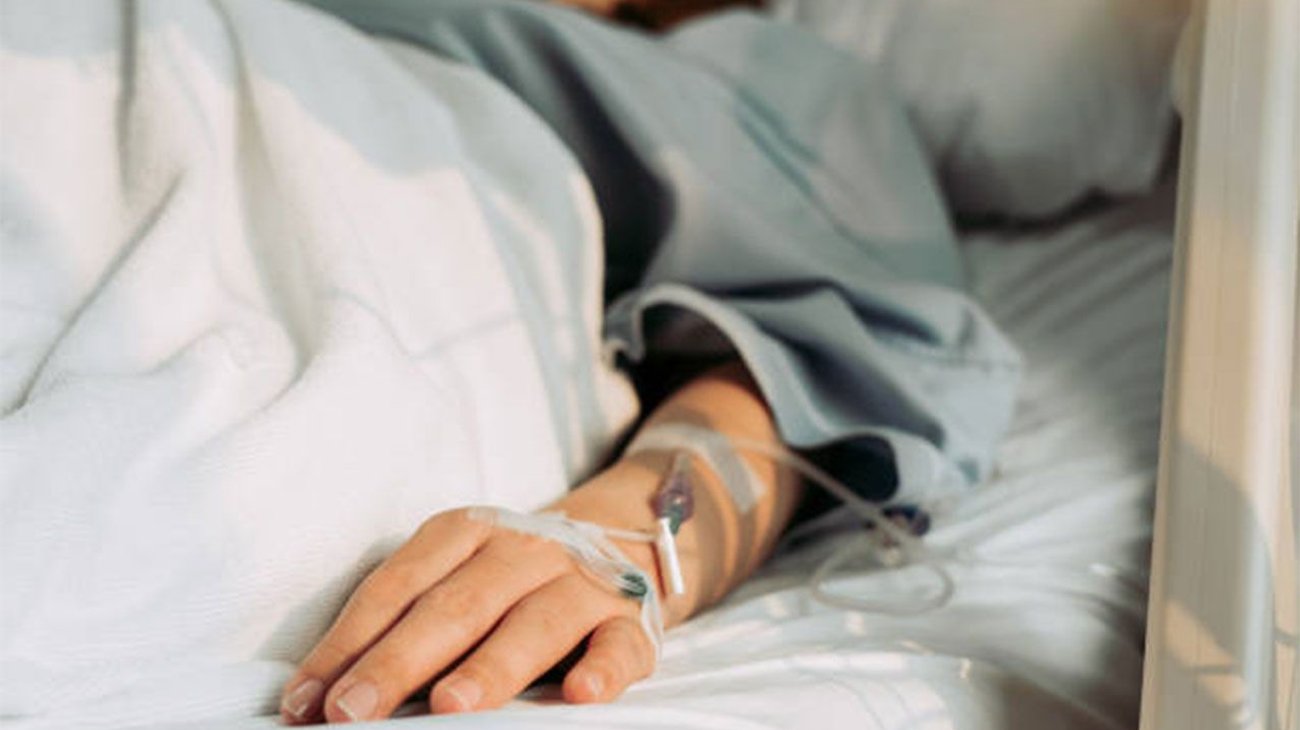 ¡Por celos! Le arranca ojo para que no vea otros hombres