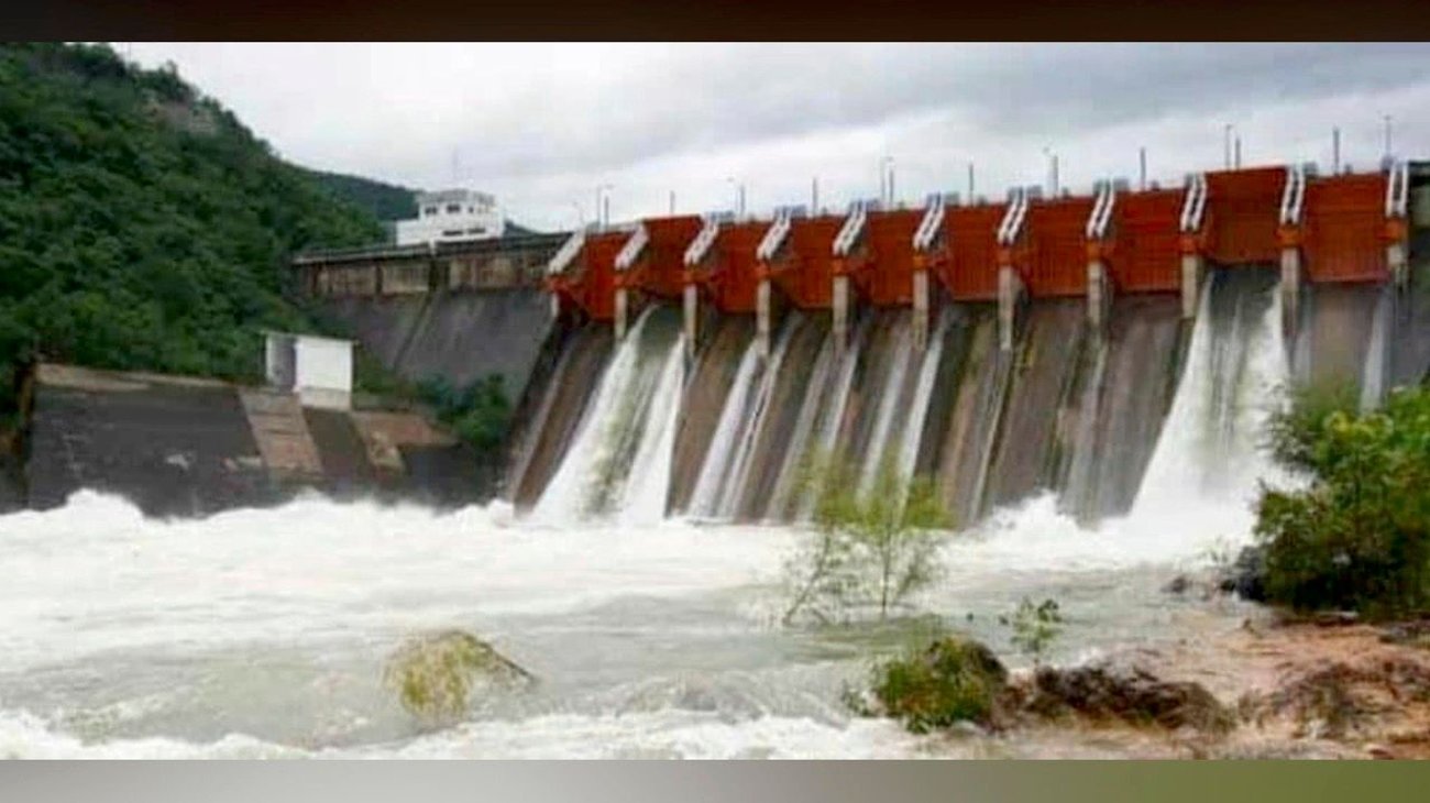 Casi un mes después cierran compuertas del Cuchillo