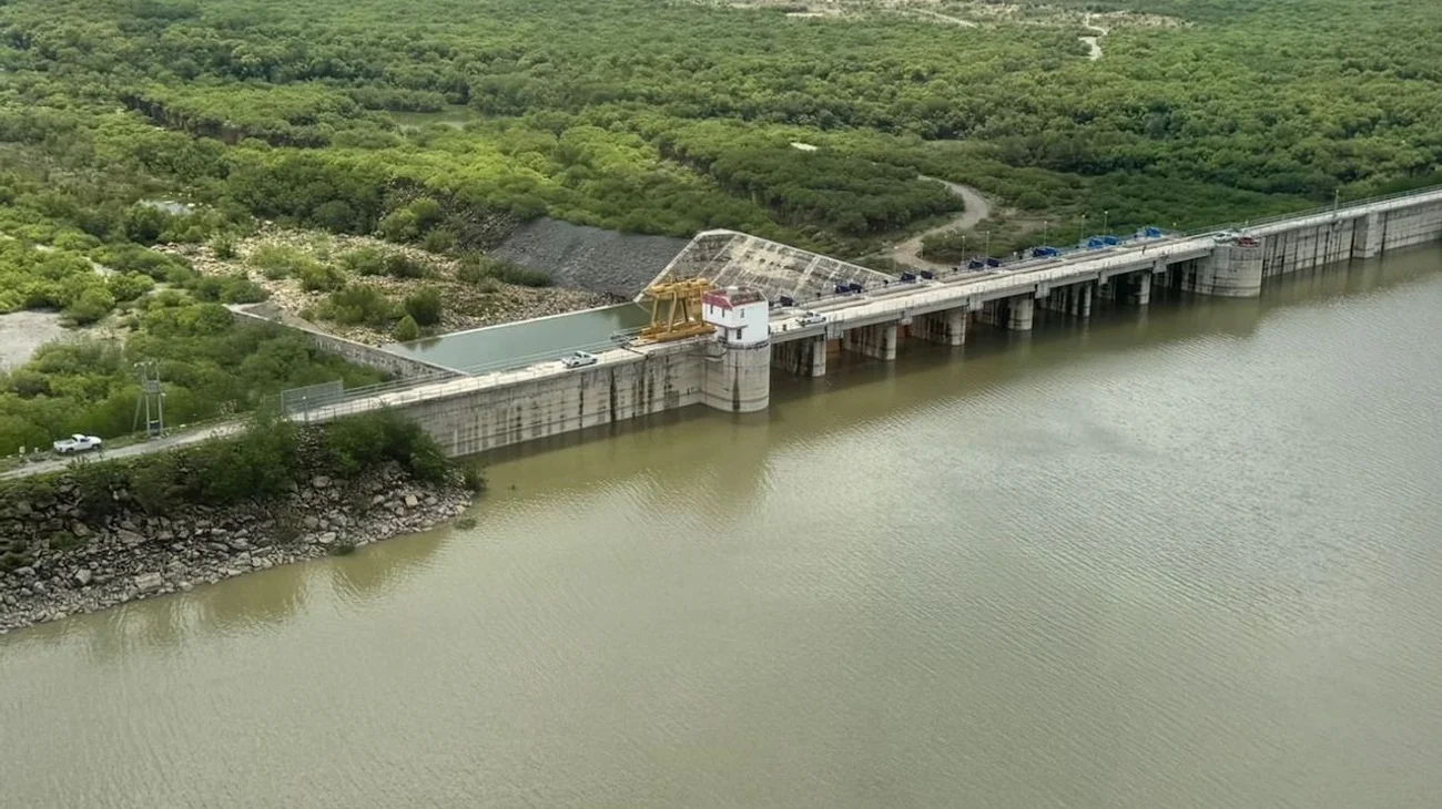 Desfogan de El Cuchillo casi lo equivalente a una presa La Boca