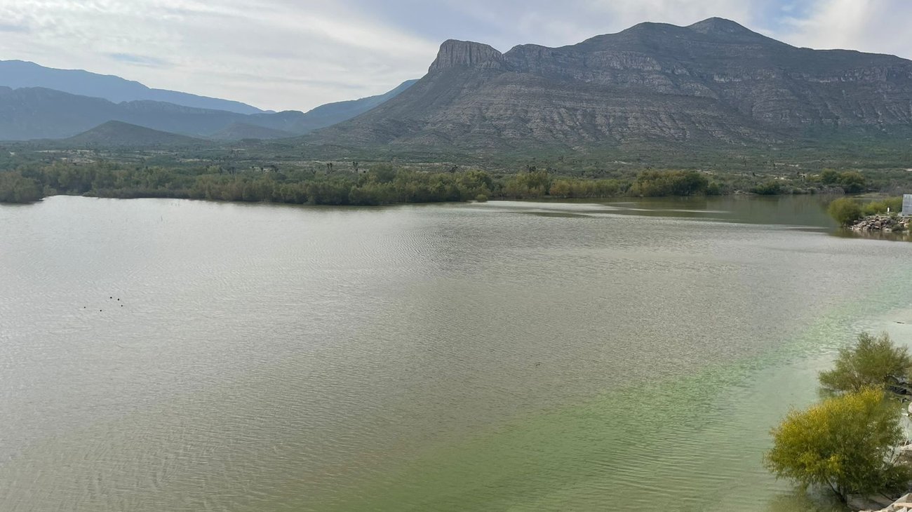Descartan contaminación con pintura en la presa Palo Blanco 