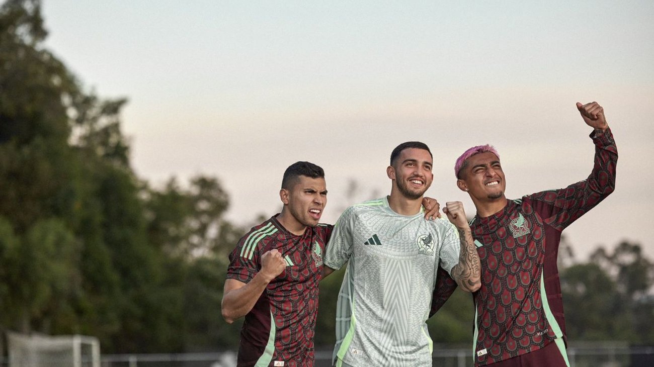 Presentan los nuevos uniformes de la Selección Mexicana