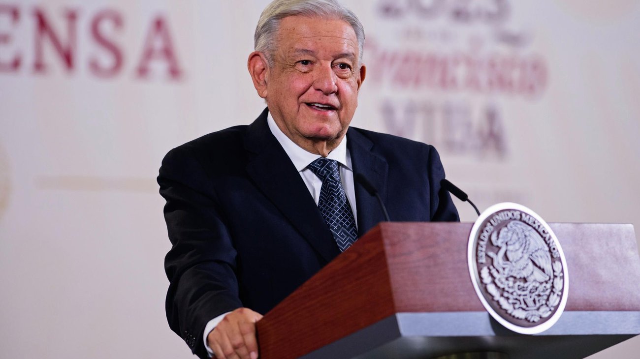 AMLO se traslada a Acapulco para evaluar daños por Otis