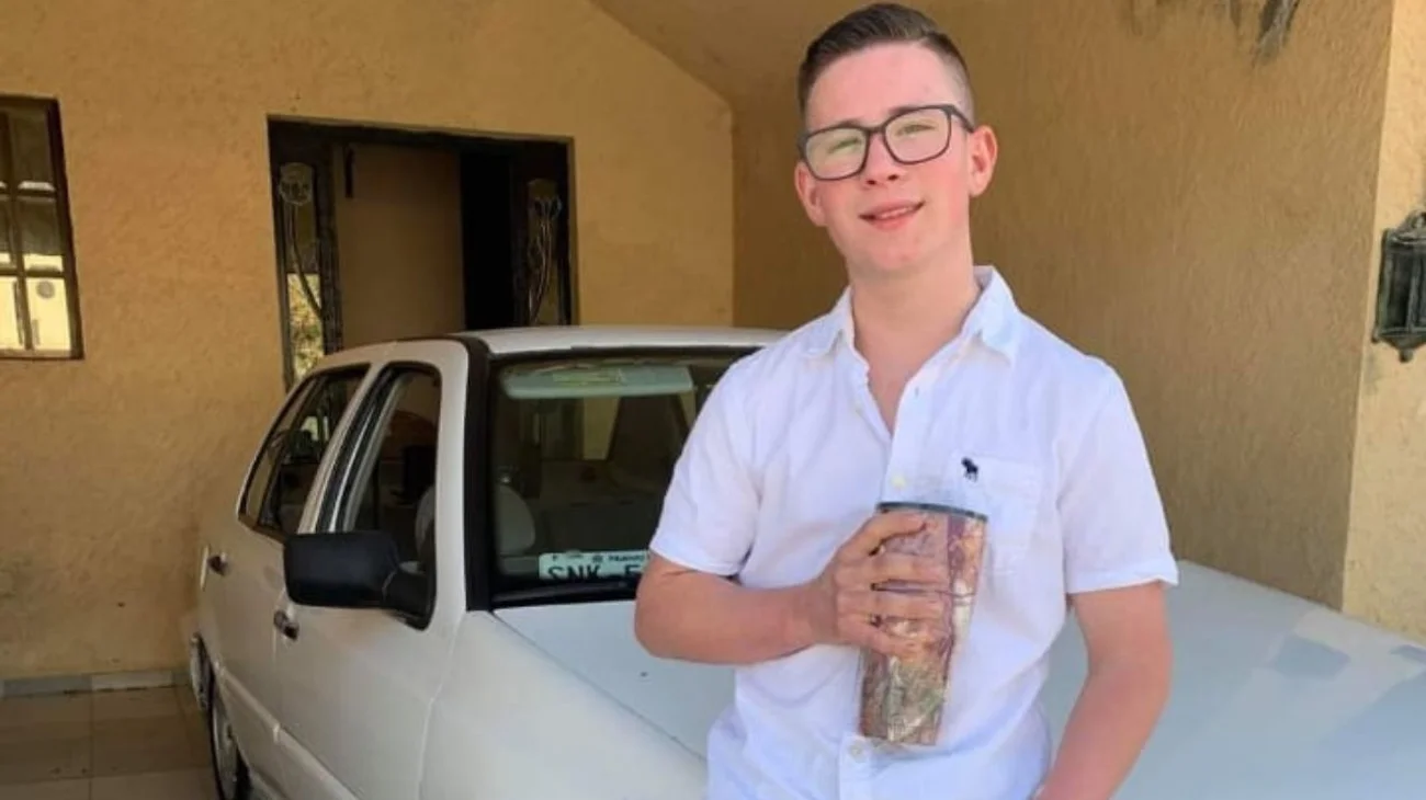 Javier presumió su vehículo antes de morir en Montemorelos